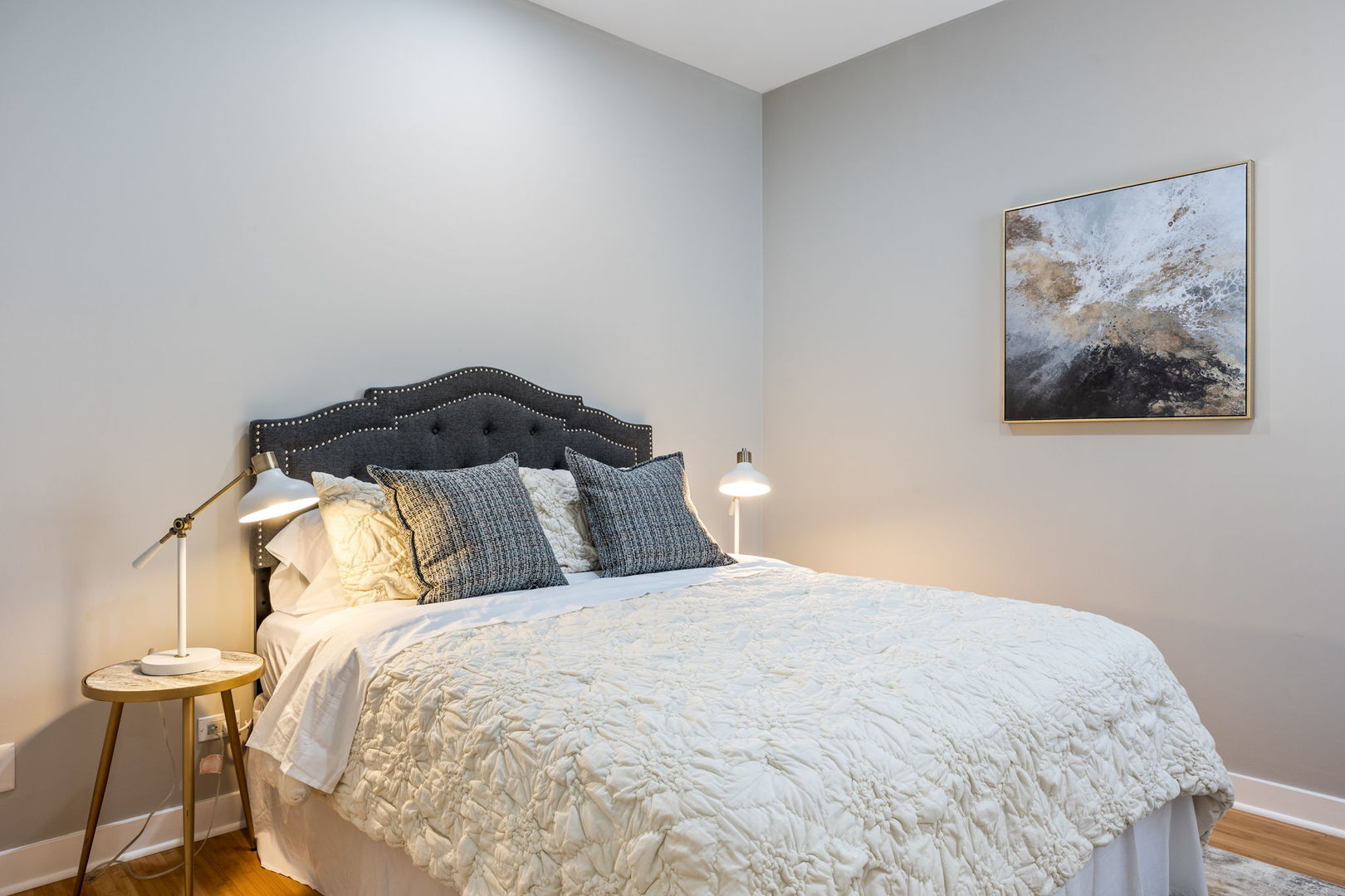 3126 W Walton Street Unit: 4
