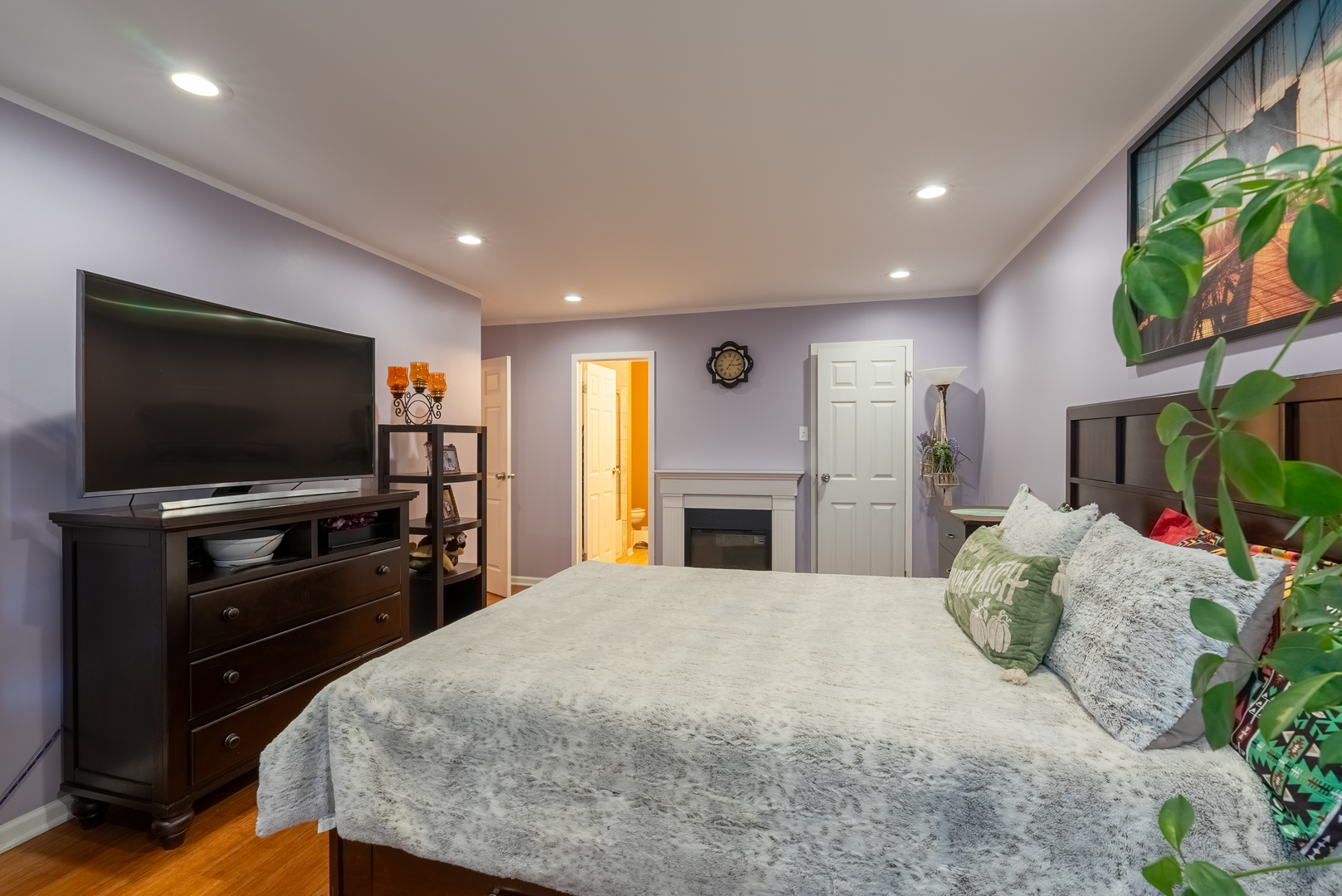 3801 Appian Way Unit: 207
