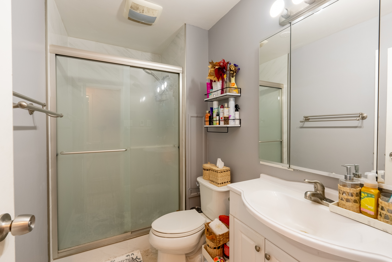3801 Appian Way Unit: 207