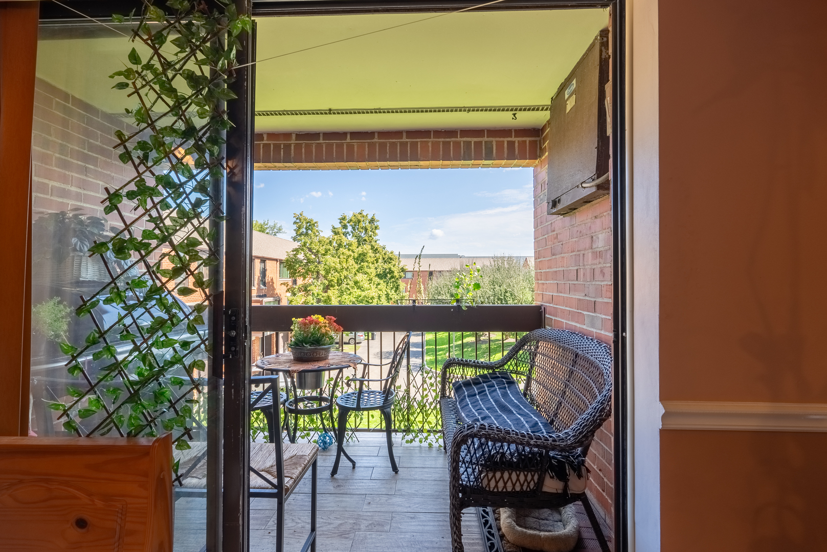 3801 Appian Way Unit: 207