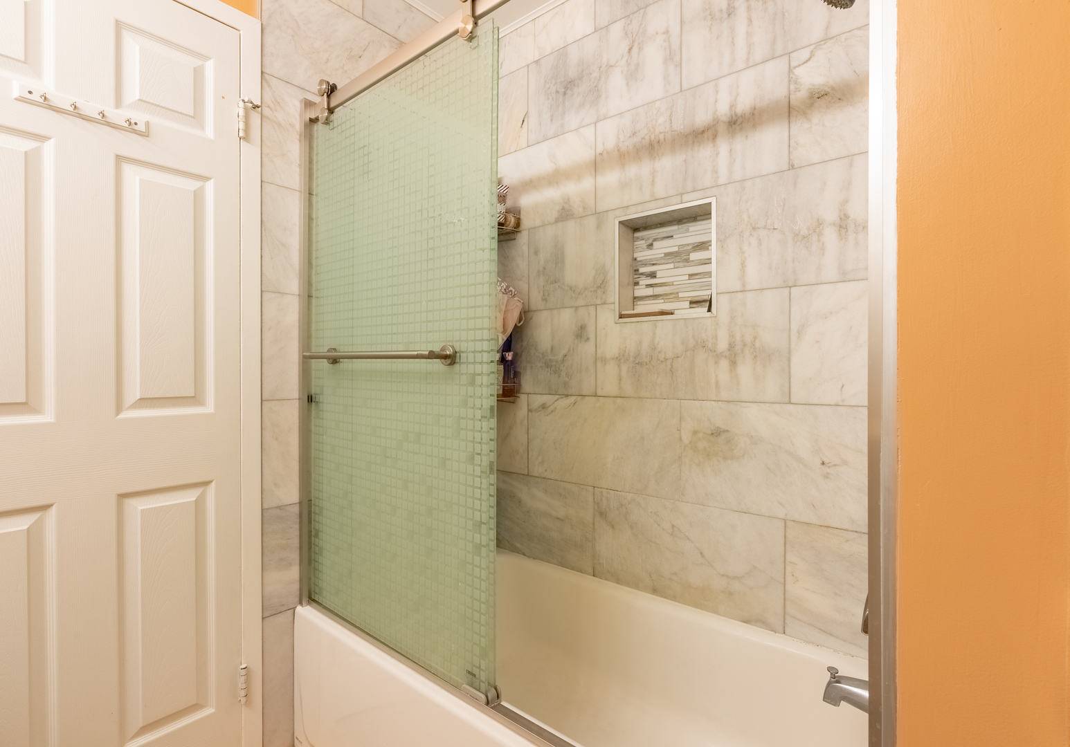 3801 Appian Way Unit: 207
