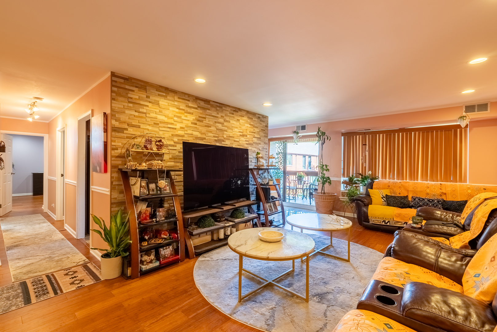 3801 Appian Way Unit: 207