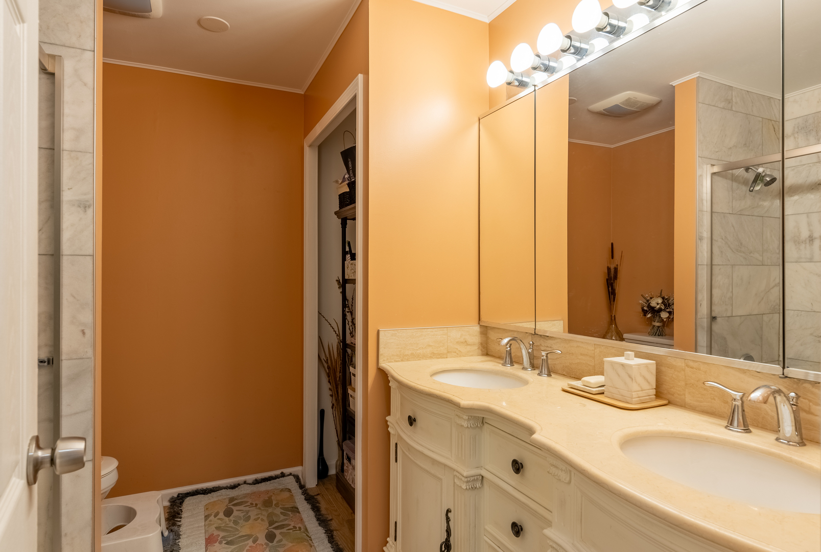 3801 Appian Way Unit: 207