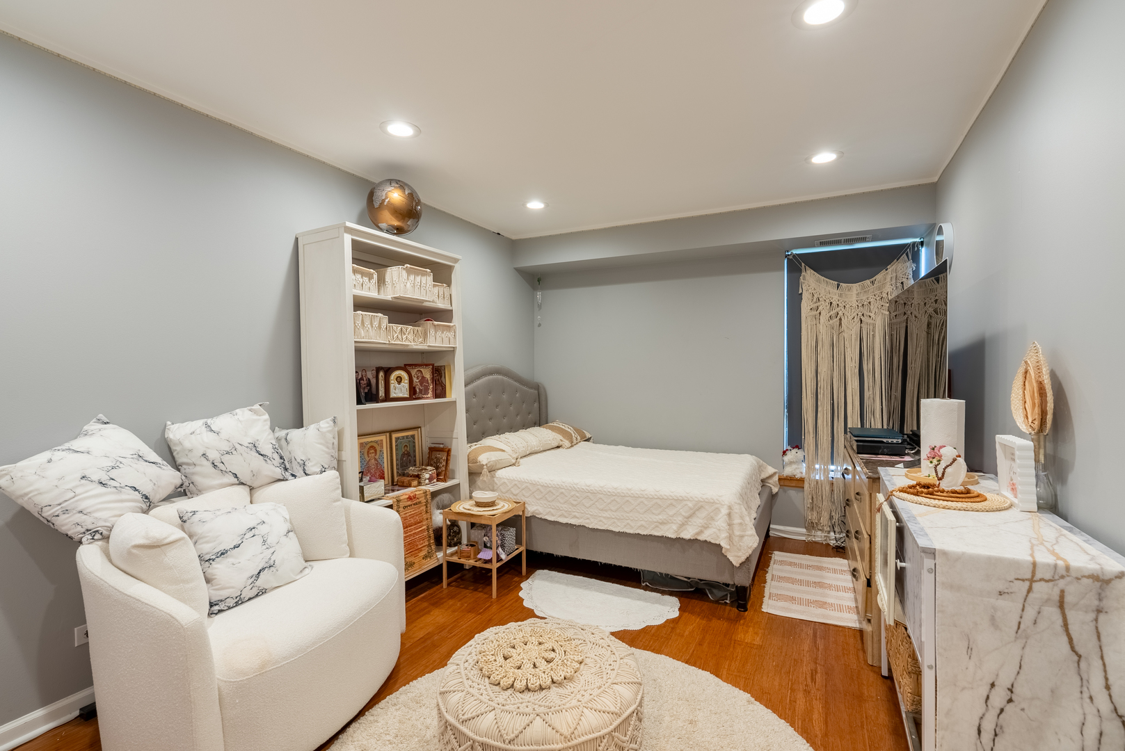3801 Appian Way Unit: 207