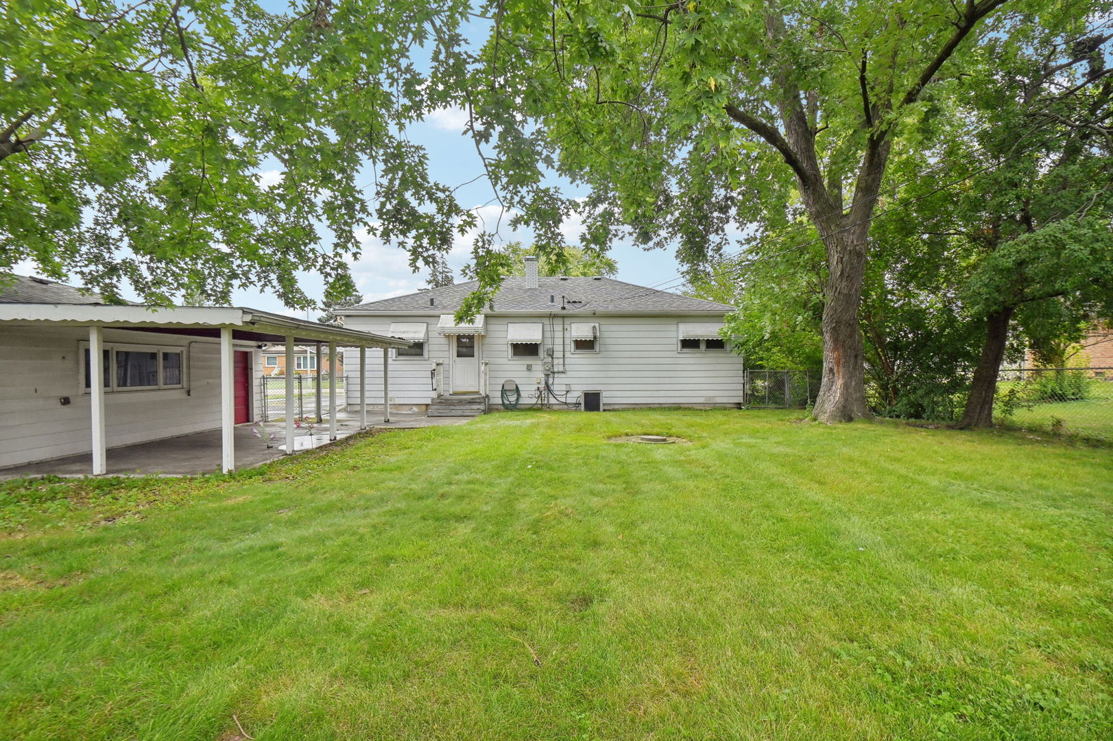 6405 W 85th Place