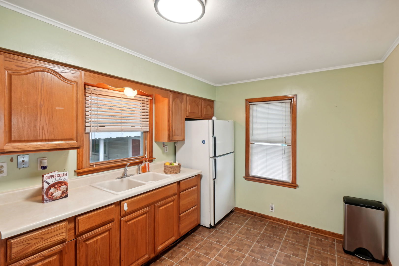 6405 W 85th Place