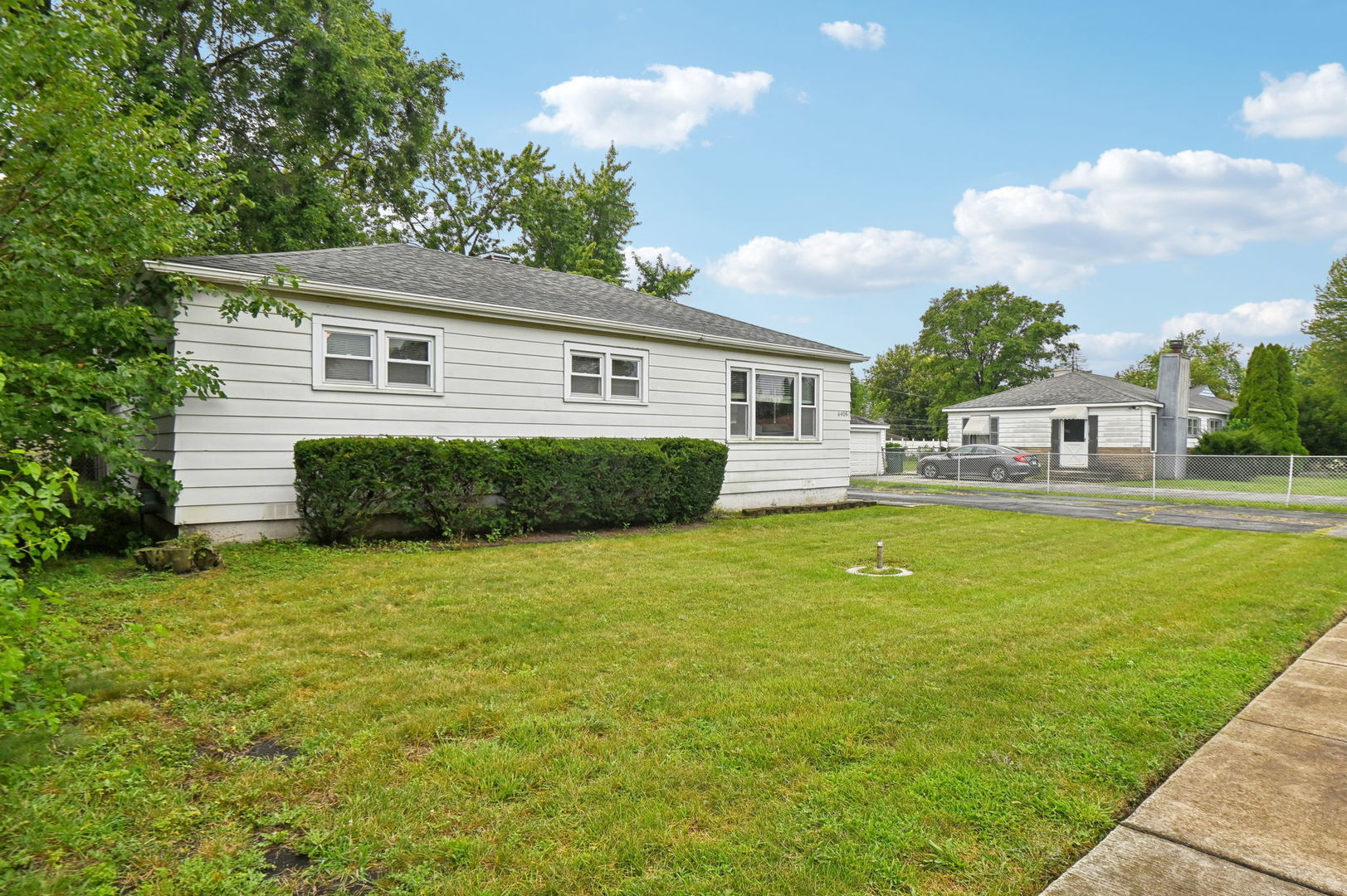 6405 W 85th Place