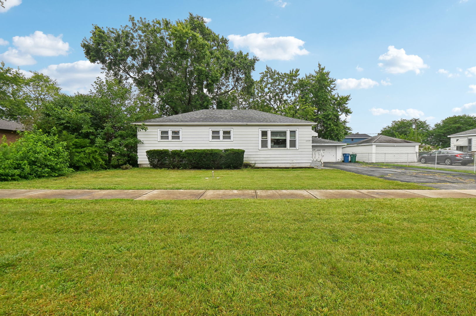 6405 W 85th Place