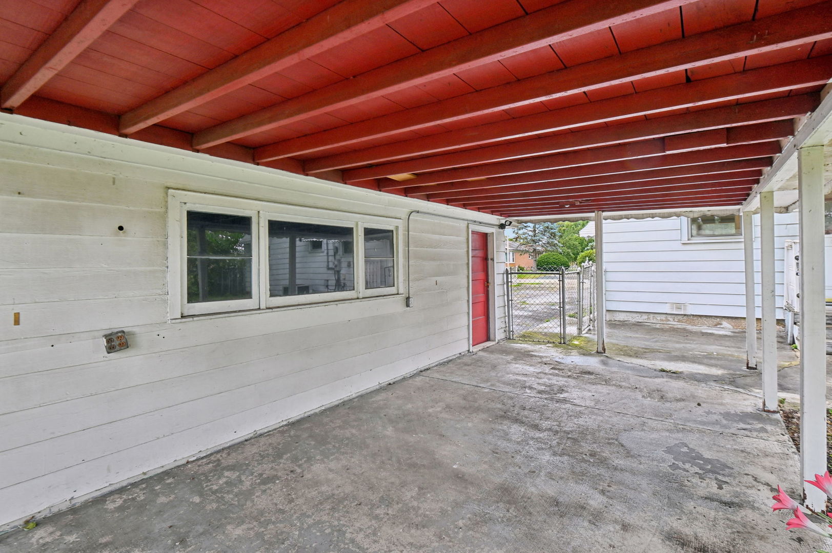 6405 W 85th Place