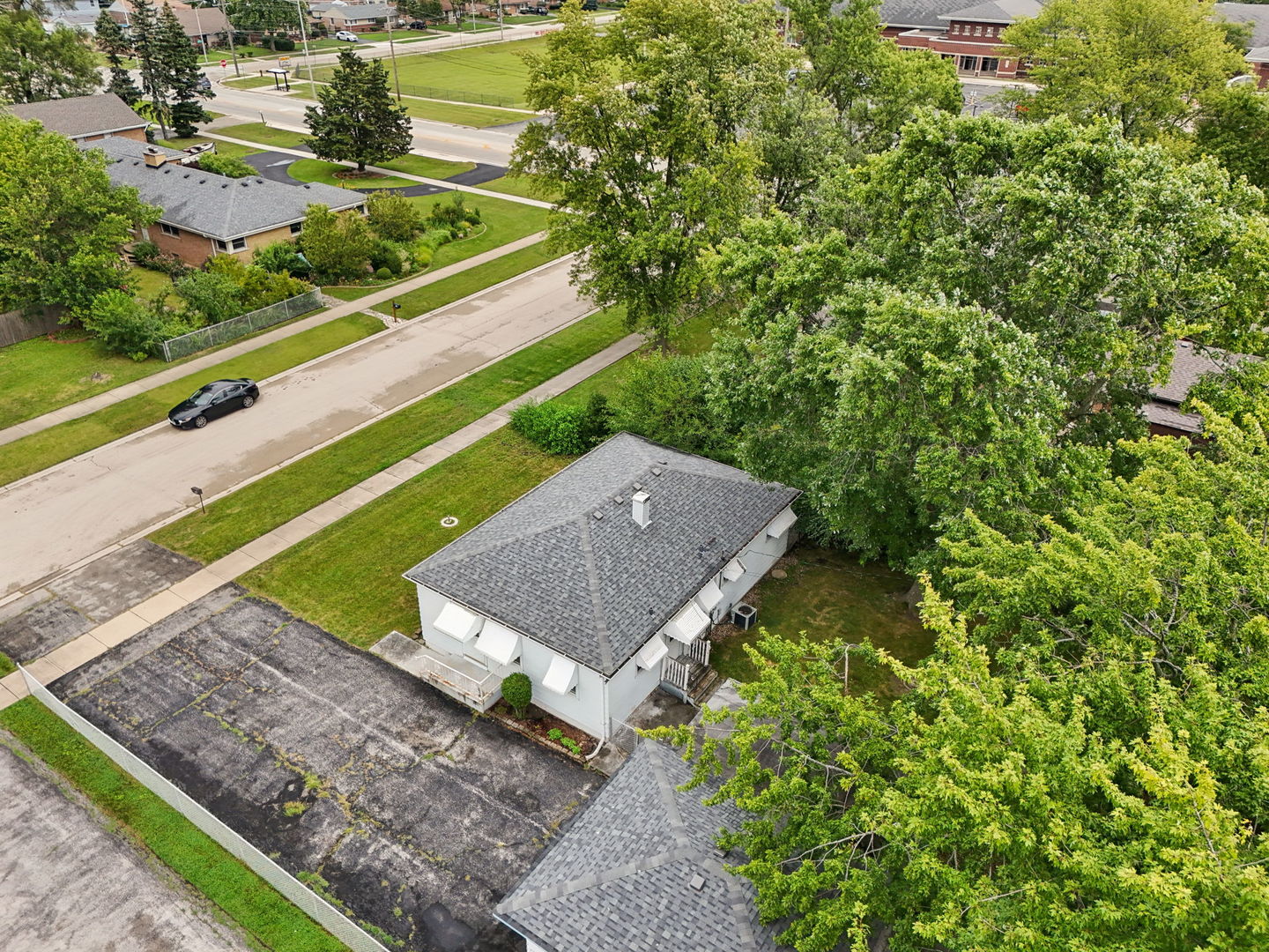 6405 W 85th Place