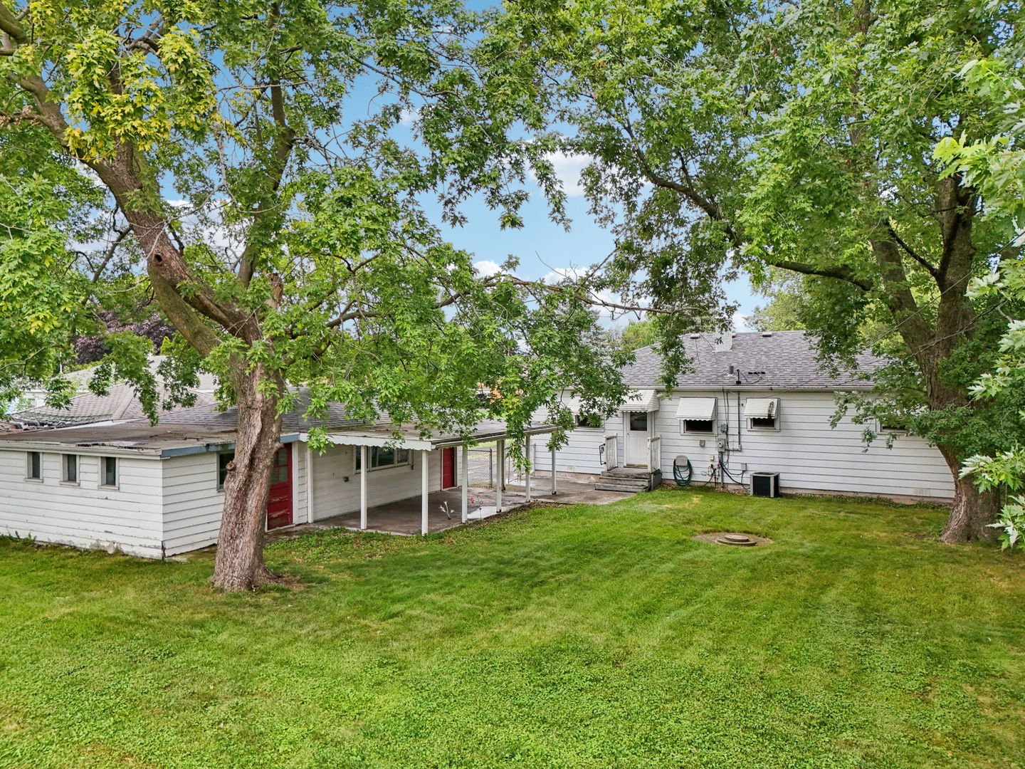 6405 W 85th Place