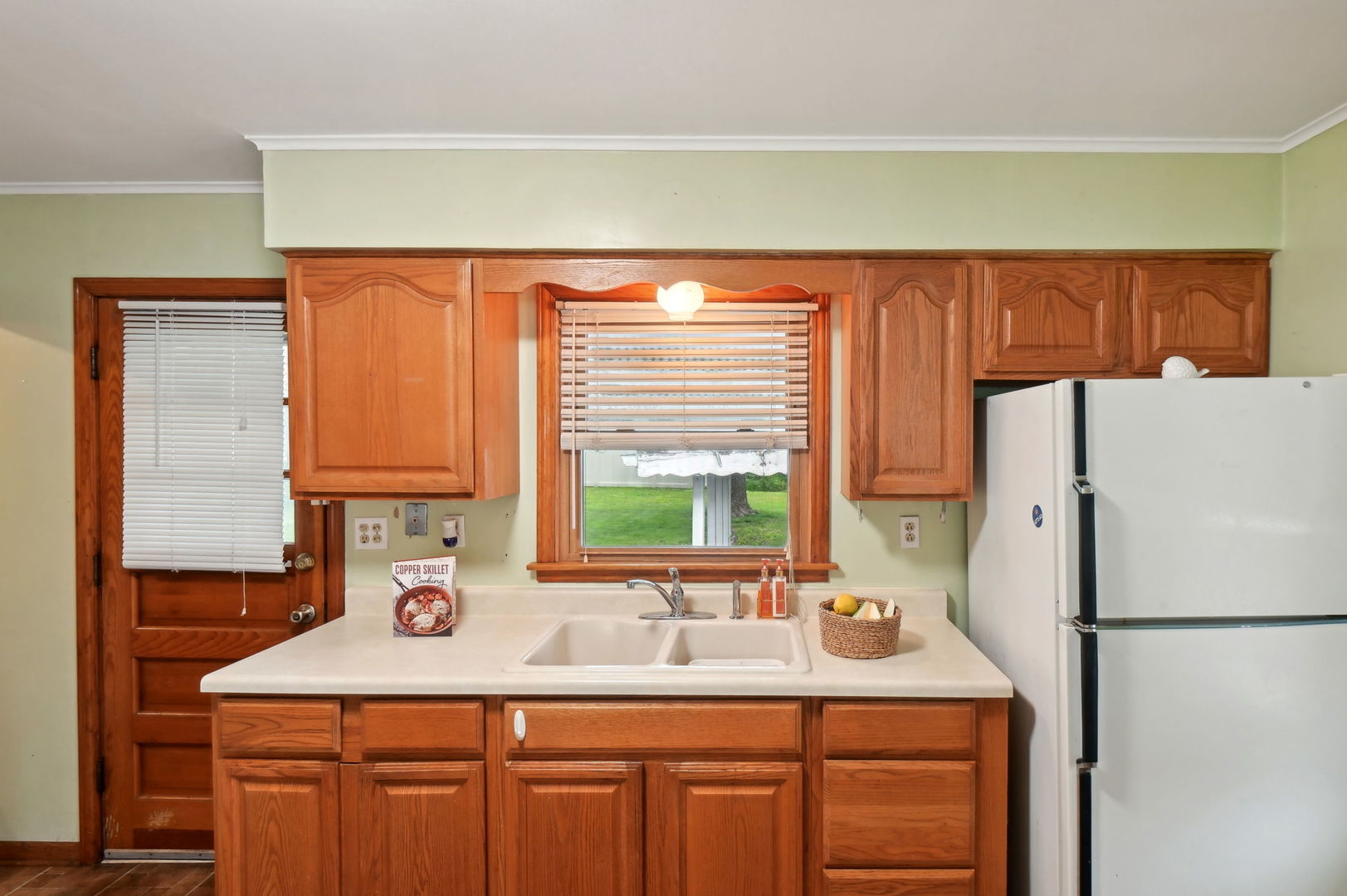 6405 W 85th Place