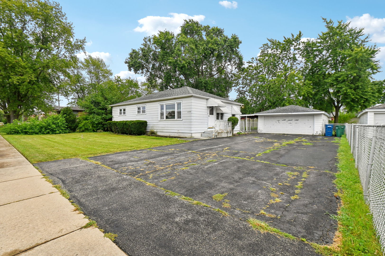 6405 W 85th Place