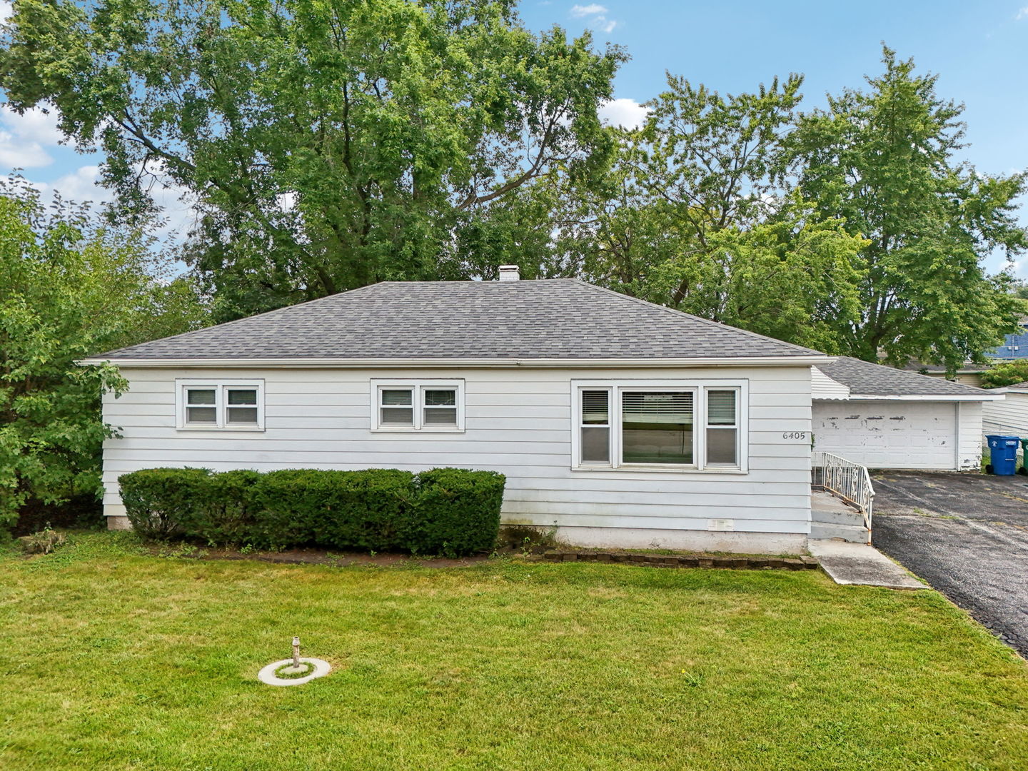 6405 W 85th Place