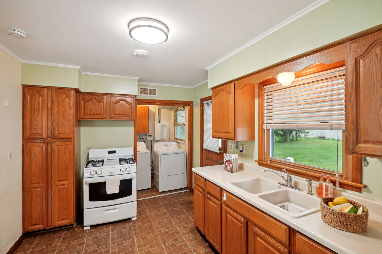 6405 W 85th Place