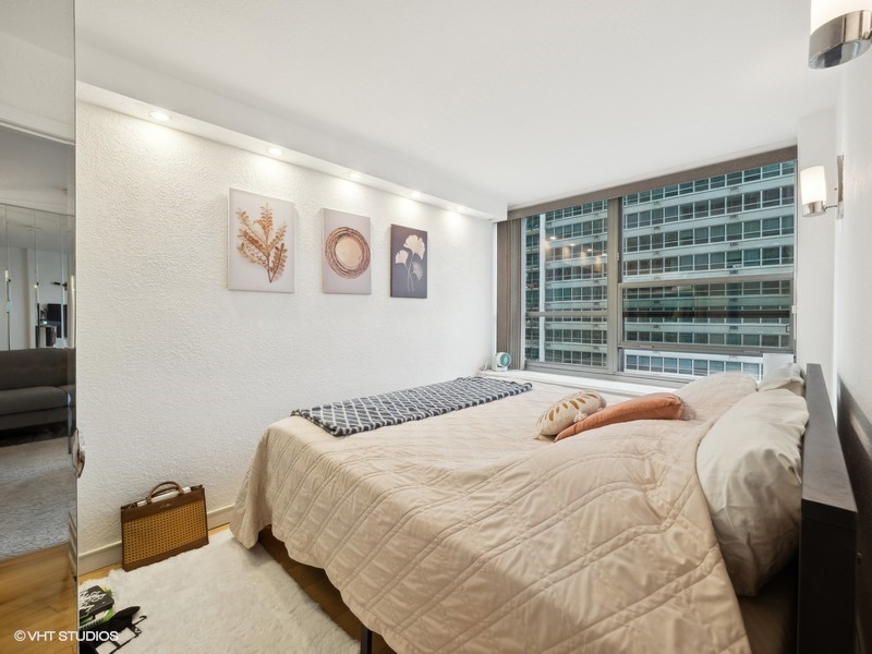 3550 N Lake Shore Drive Unit: 525