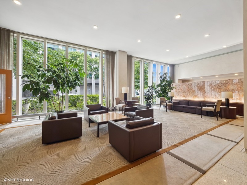 3550 N Lake Shore Drive Unit: 525