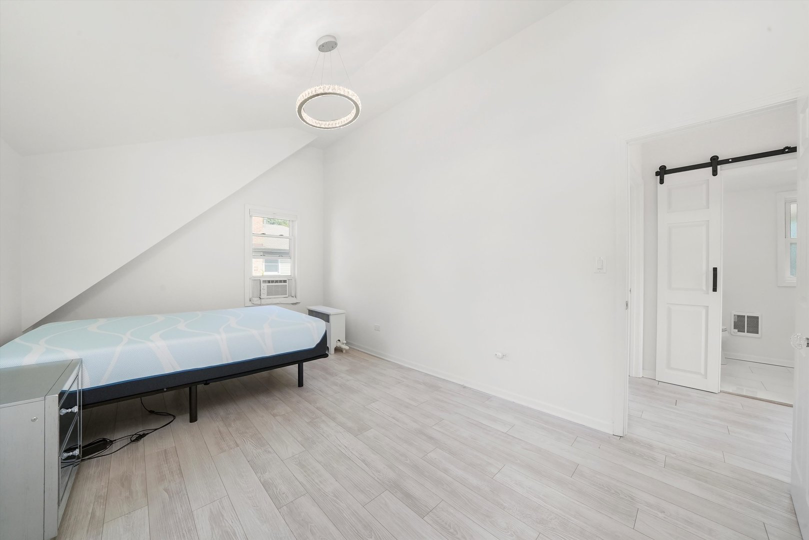 2657 W 96th Street
