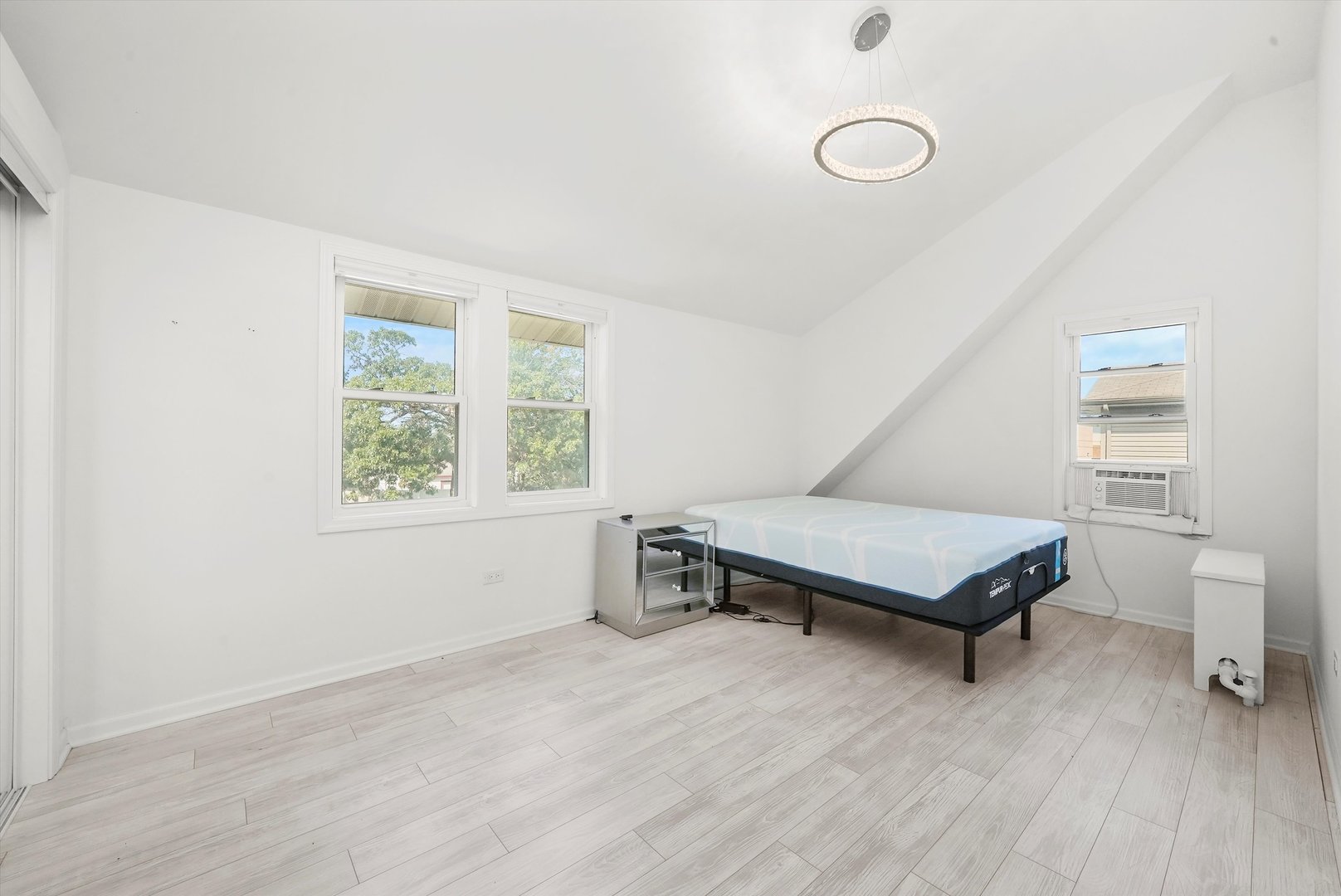 2657 W 96th Street
