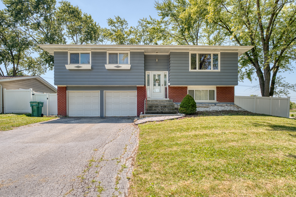 15267 Hiawatha Trail