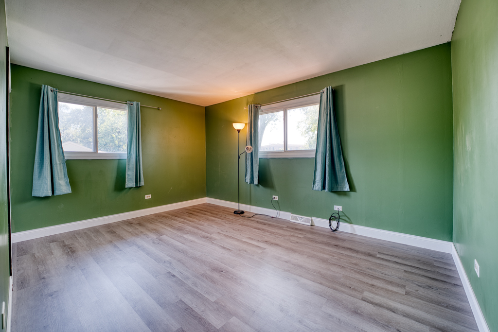 15267 Hiawatha Trail