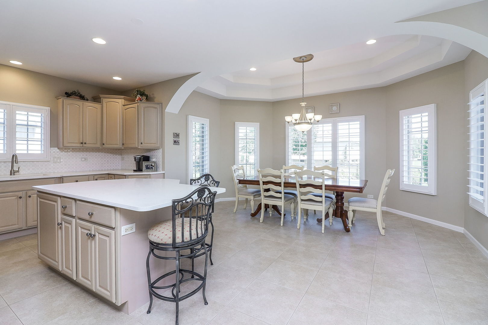 9910 Hastings Lane