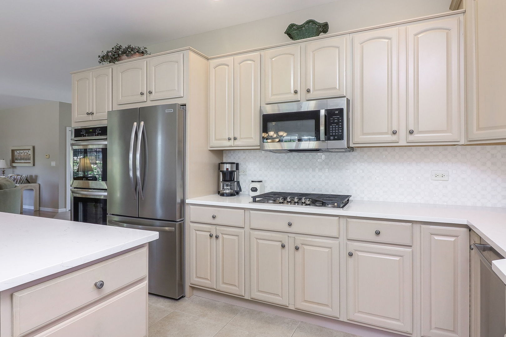 9910 Hastings Lane