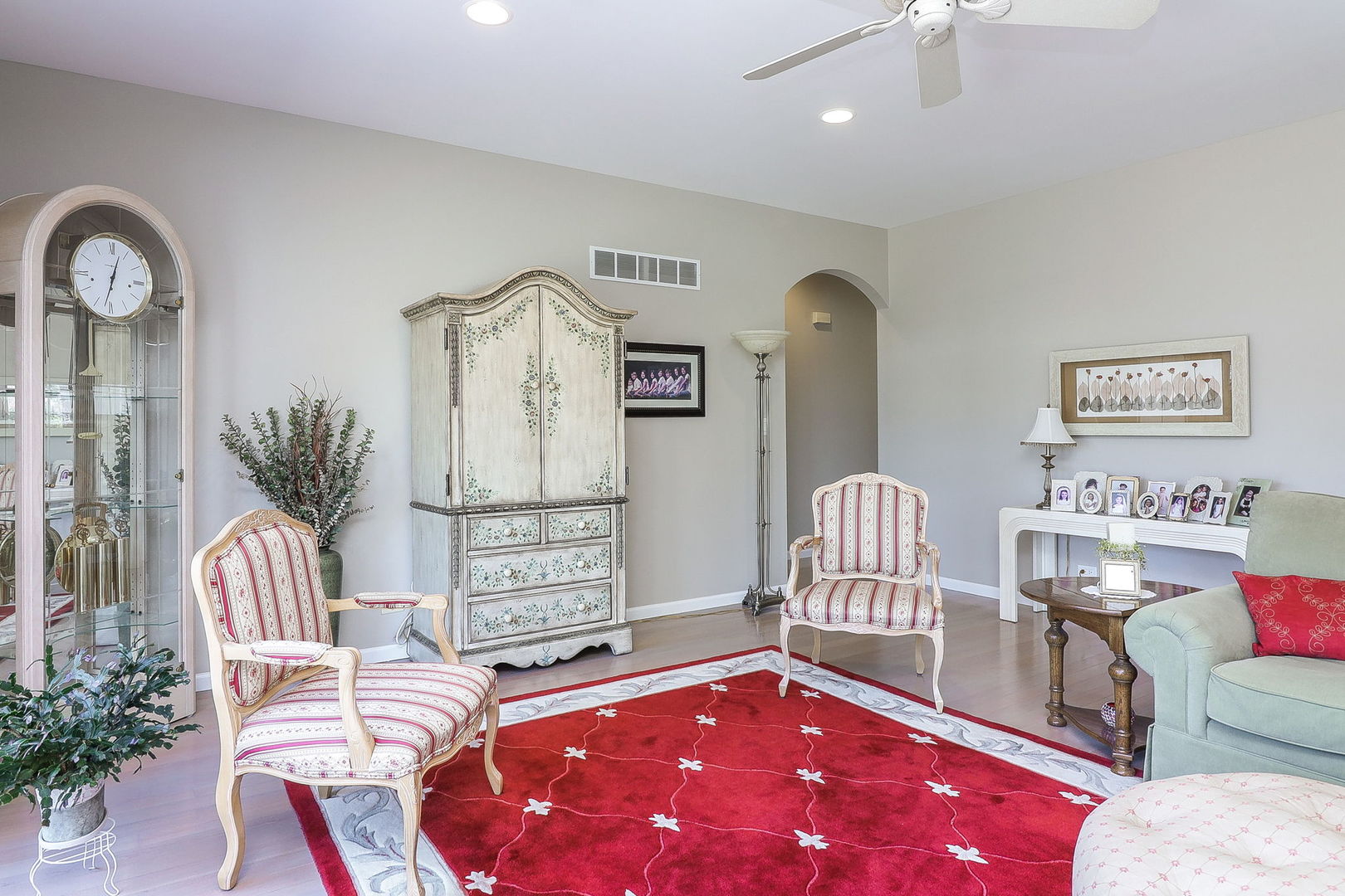9910 Hastings Lane