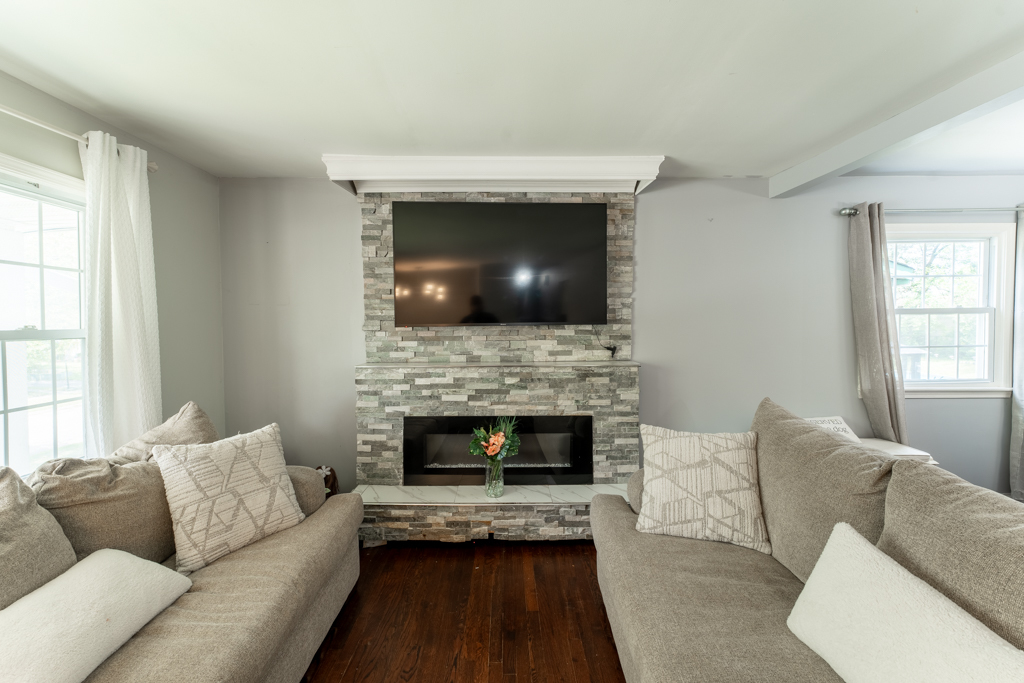 17011 Pine Court