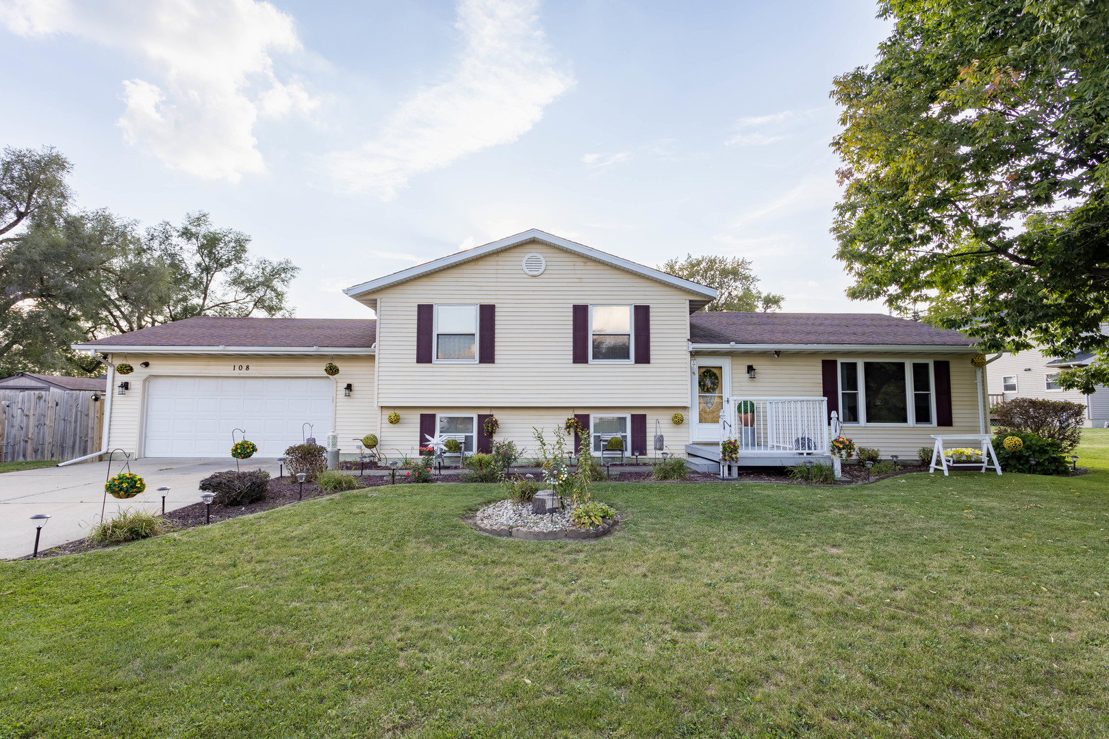 108 S Elm Avenue