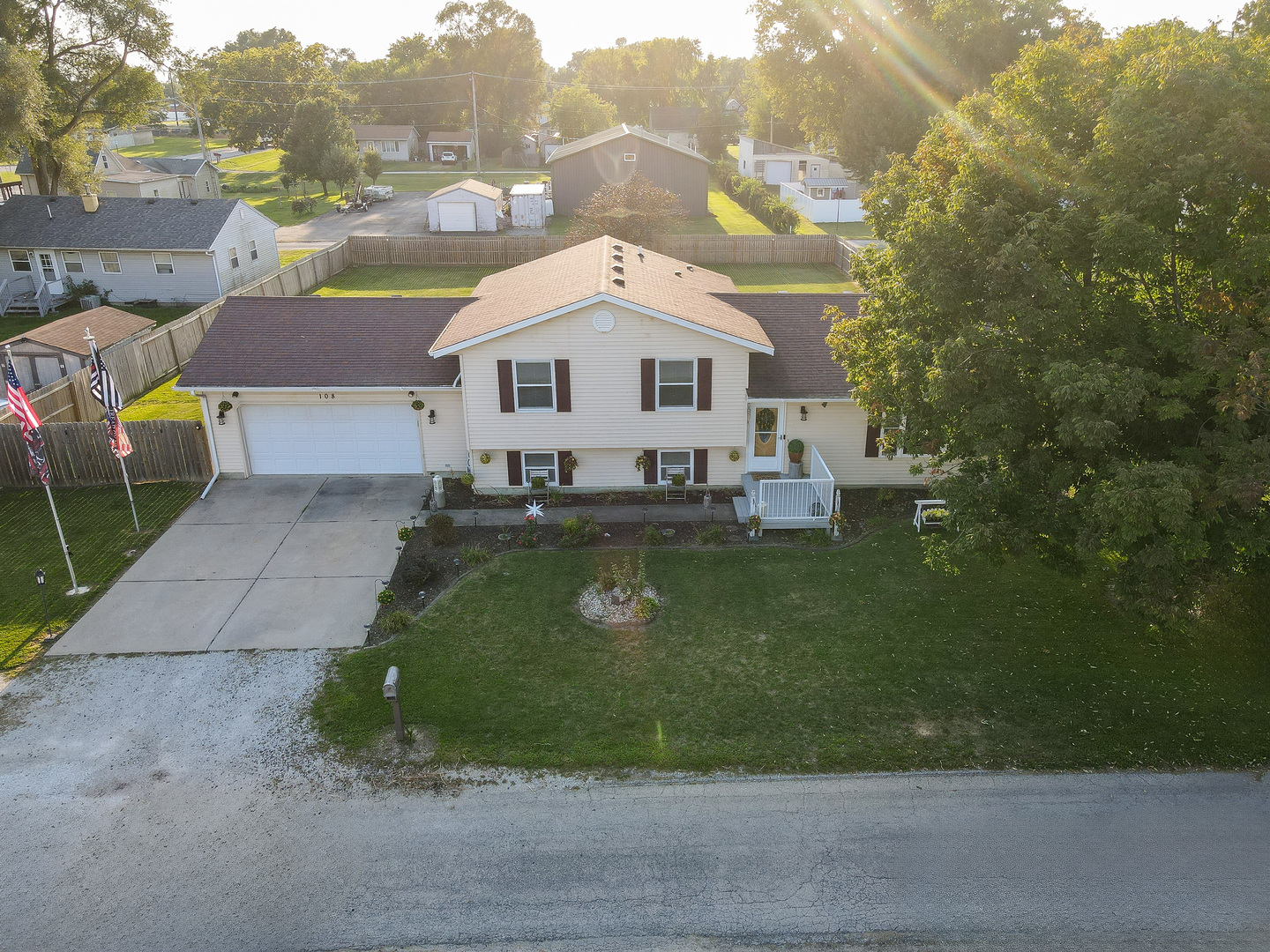 108 S Elm Avenue