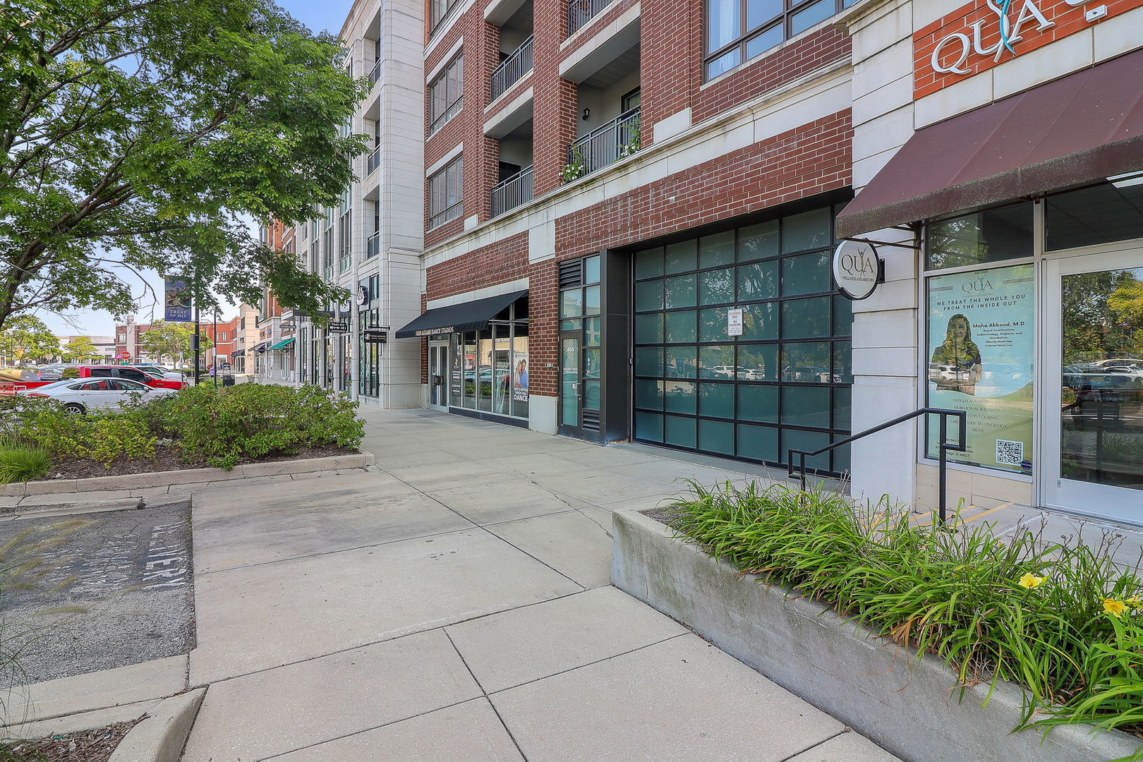 450 VILLAGE CENTER Drive Unit: 213