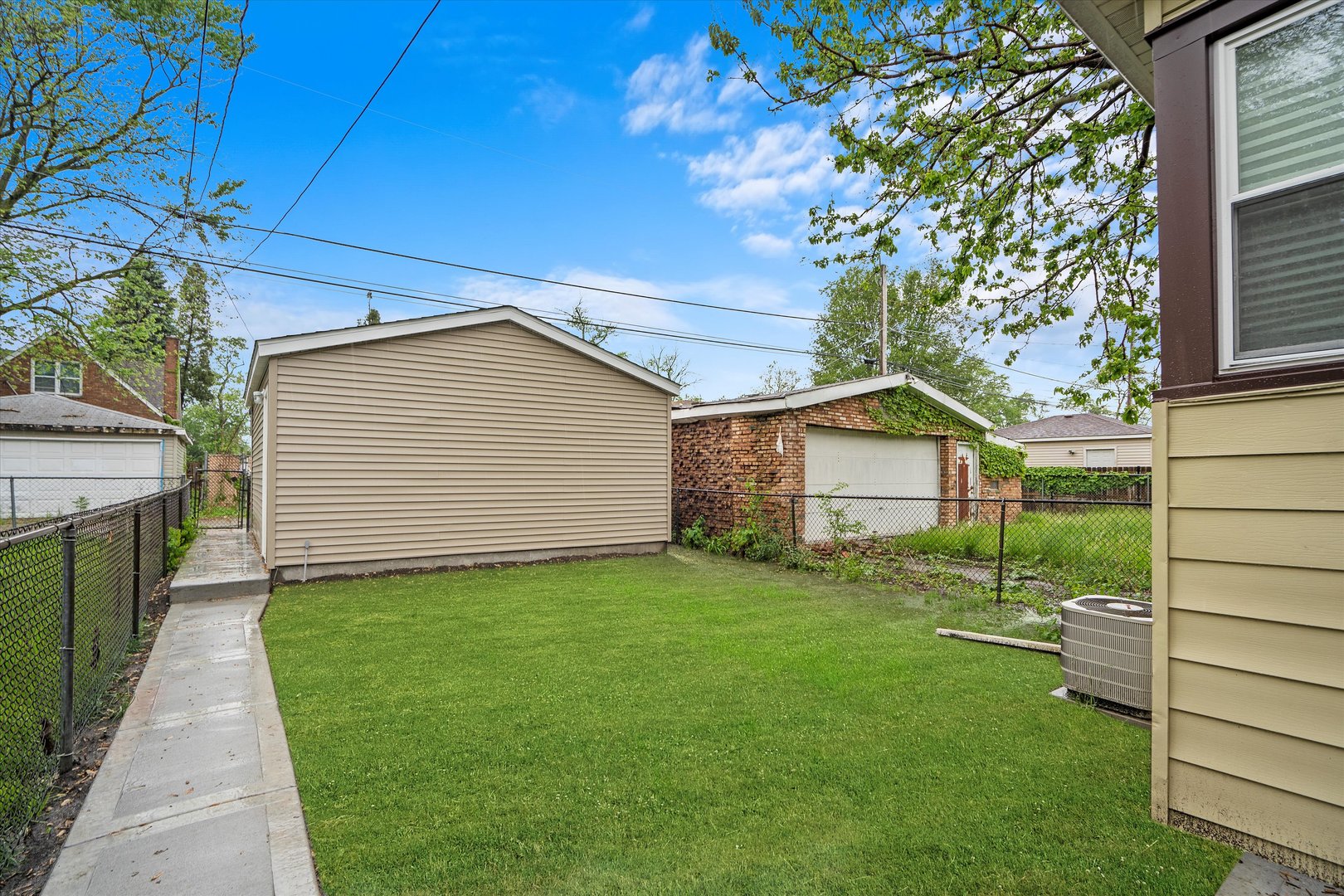 9944 S Sangamon Street