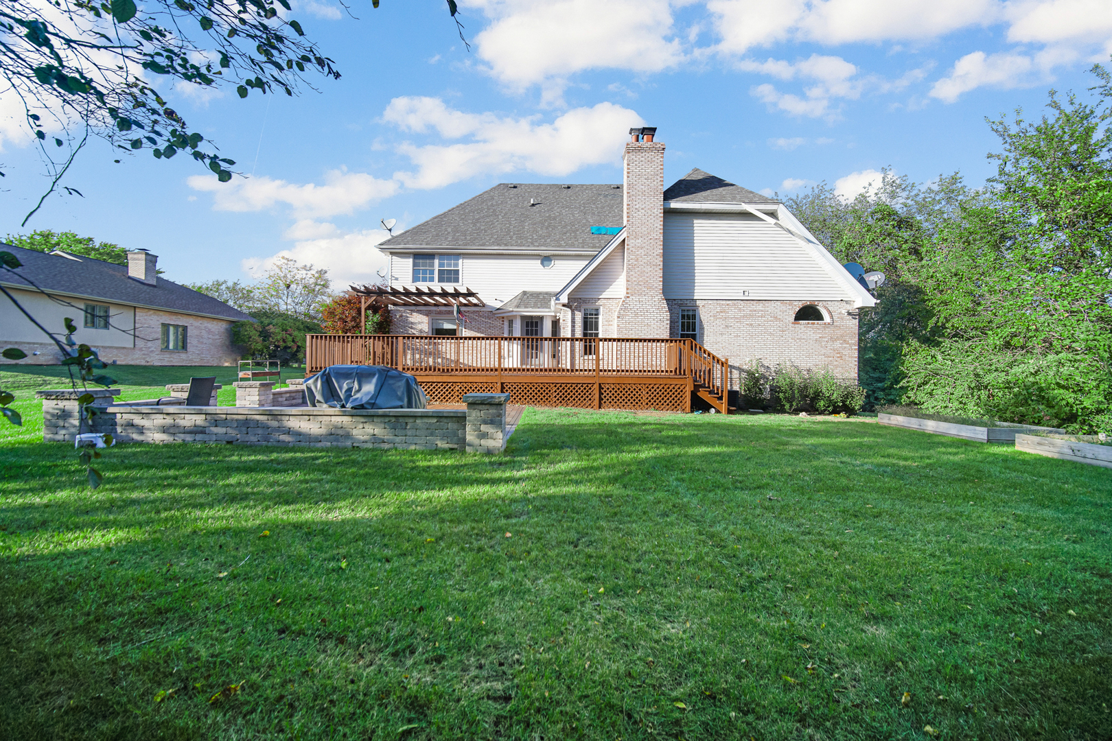 11305 HUMMINGBIRD Lane