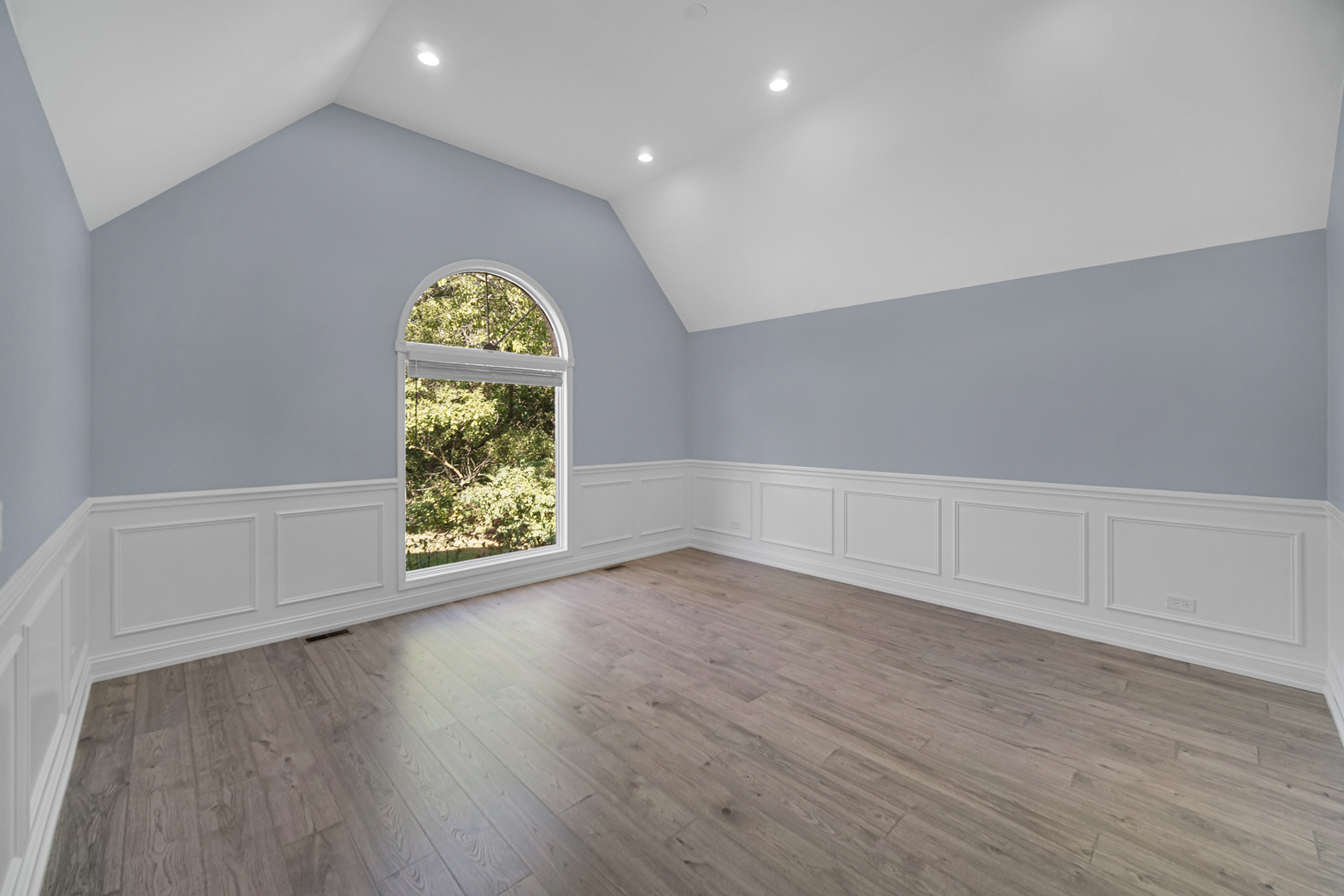 11305 HUMMINGBIRD Lane