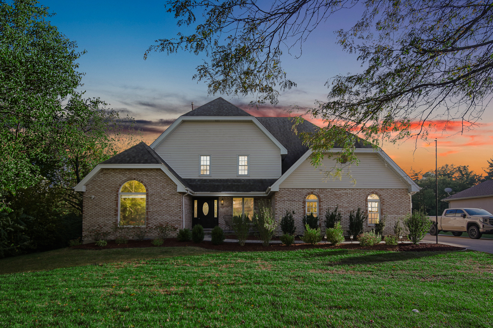 11305 HUMMINGBIRD Lane