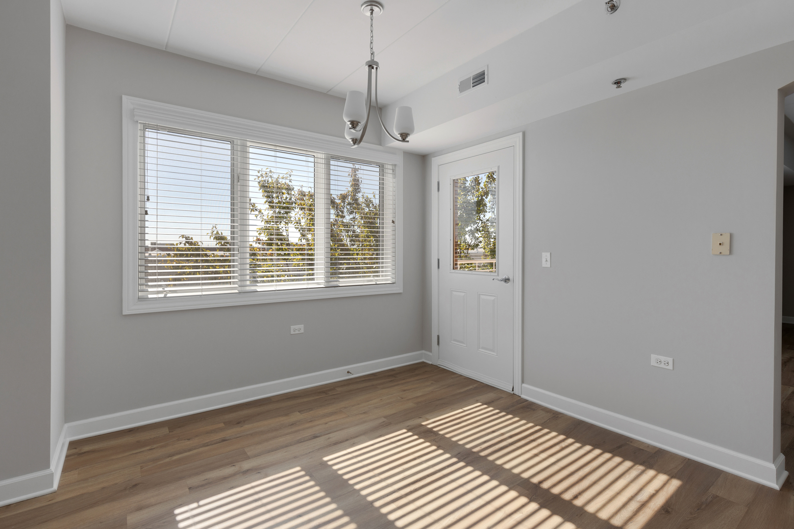 5450 115th Street Unit: 401