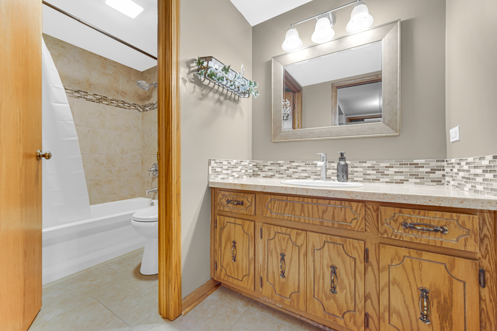 5008 Circle Court Unit: 901