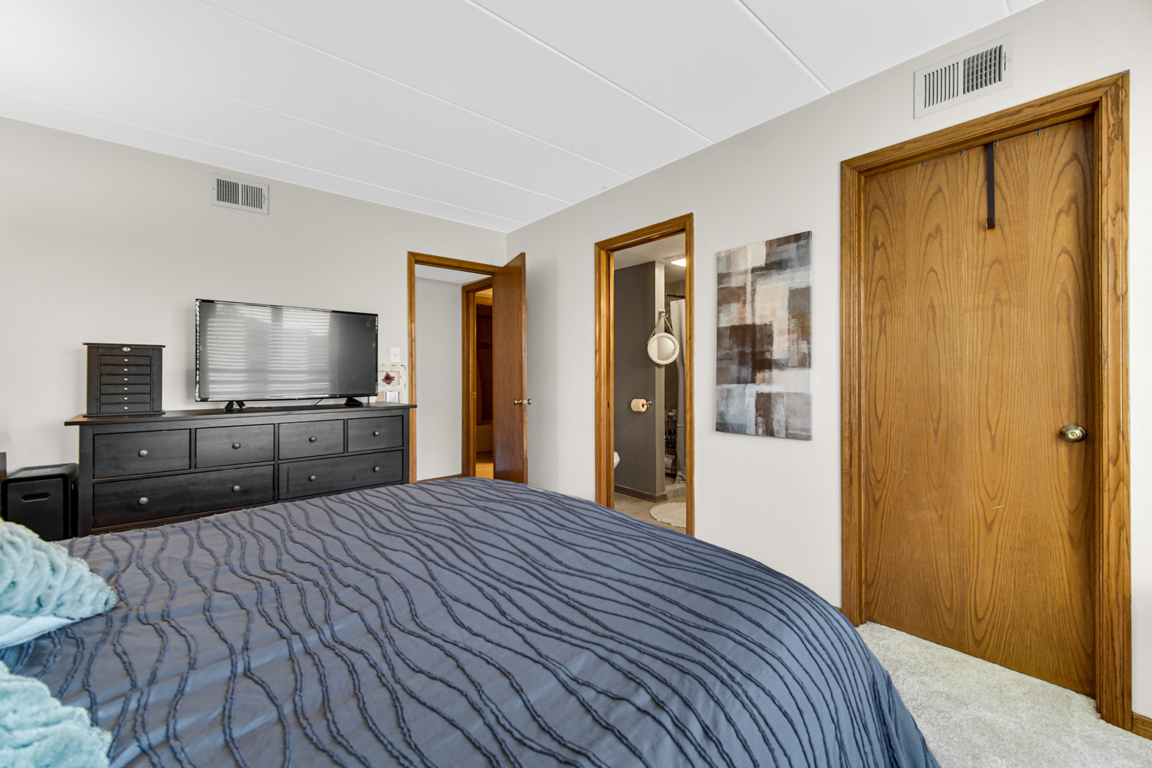 5008 Circle Court Unit: 901