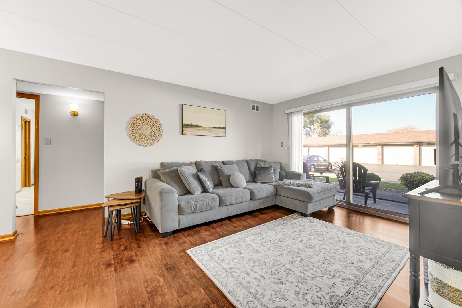 5008 Circle Court Unit: 901