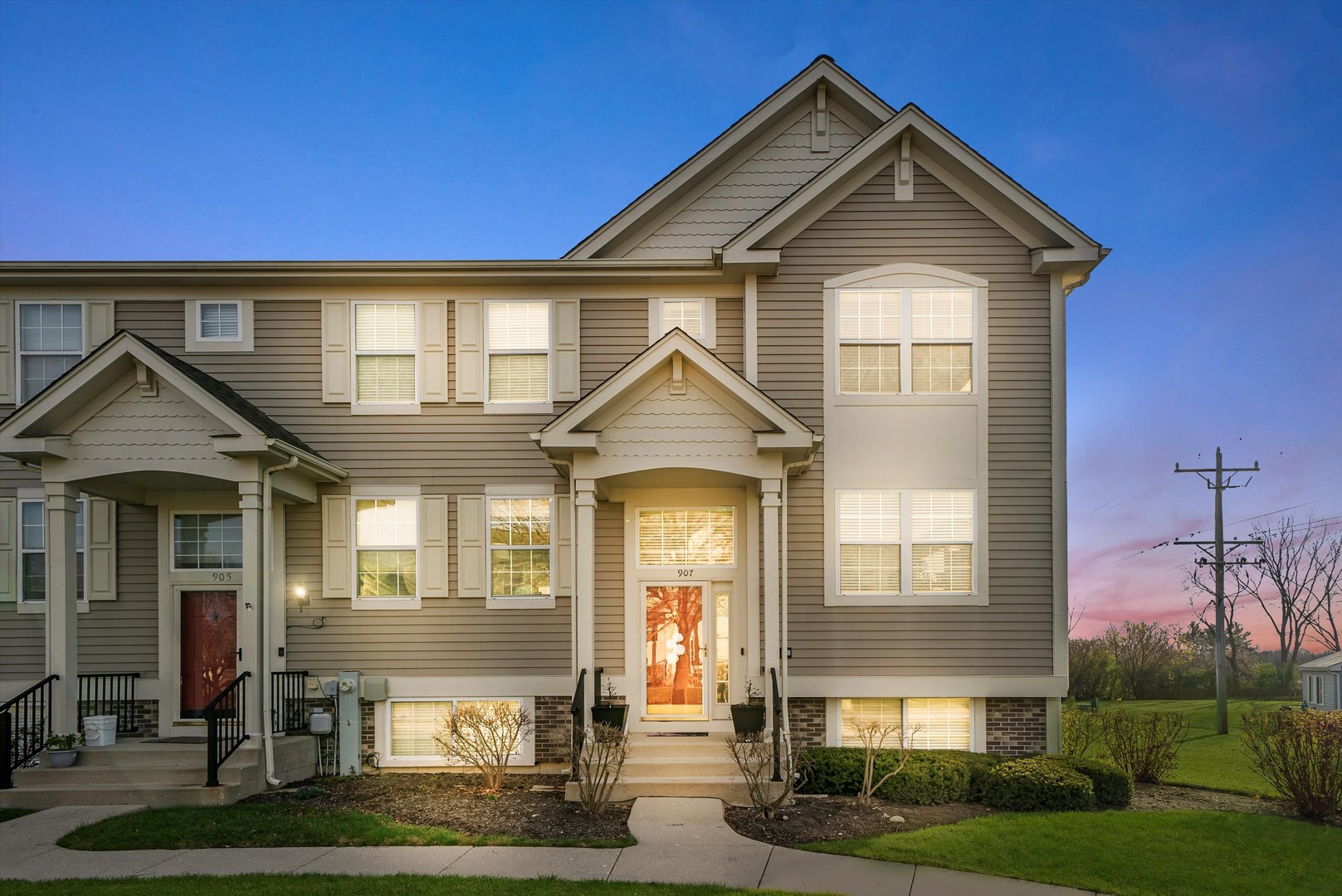 907 Manchester Circle