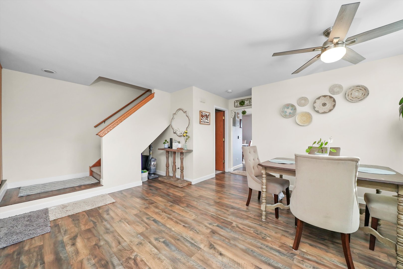 907 Manchester Circle