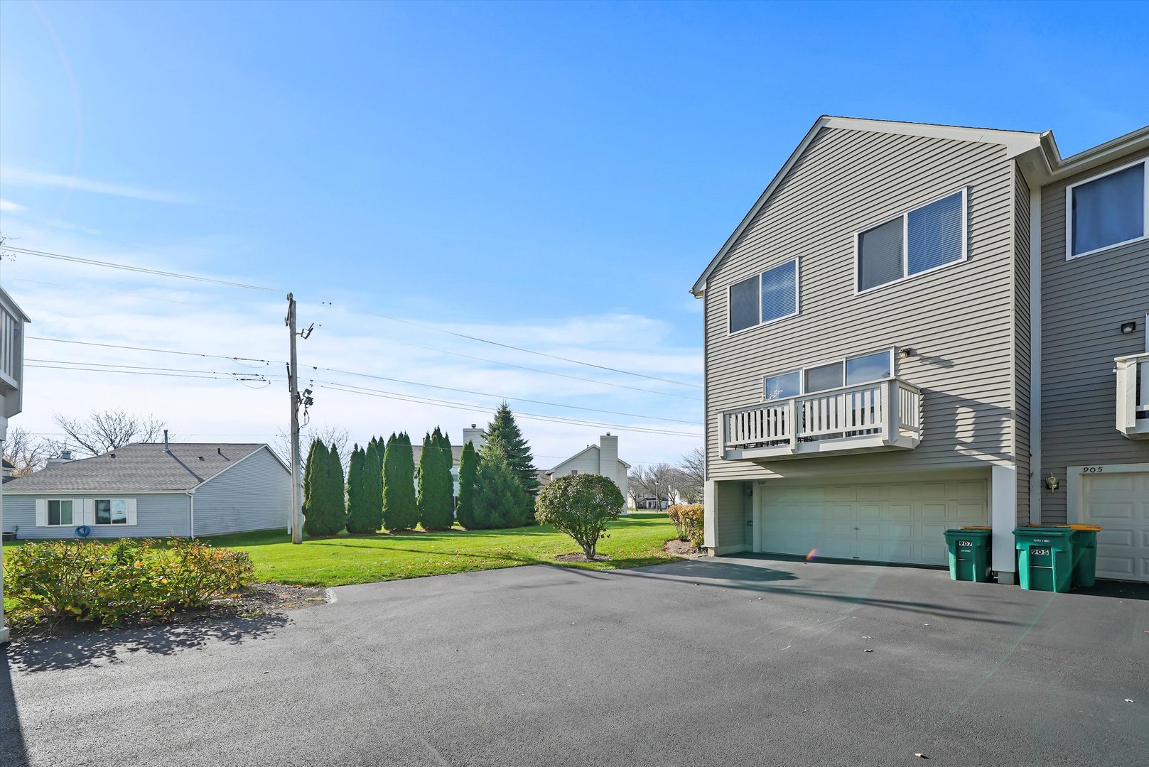 907 Manchester Circle