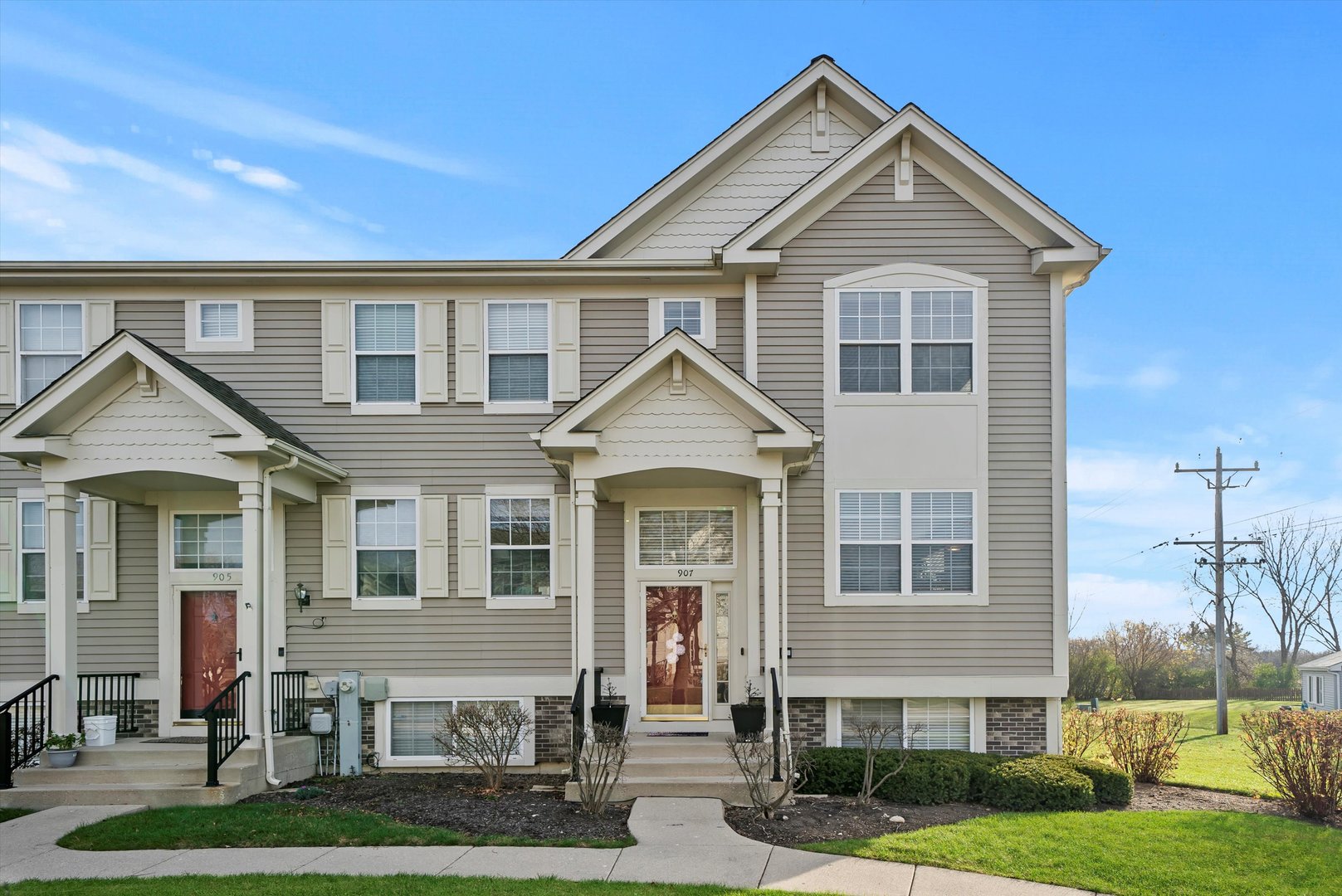 907 Manchester Circle