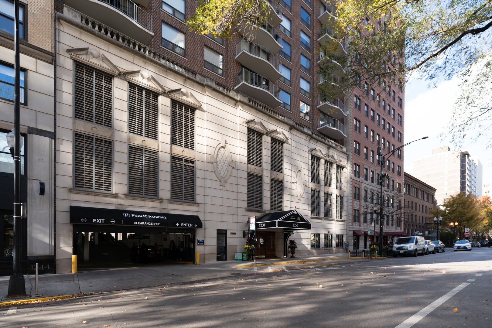 1250 N Dearborn Street Unit: 21E