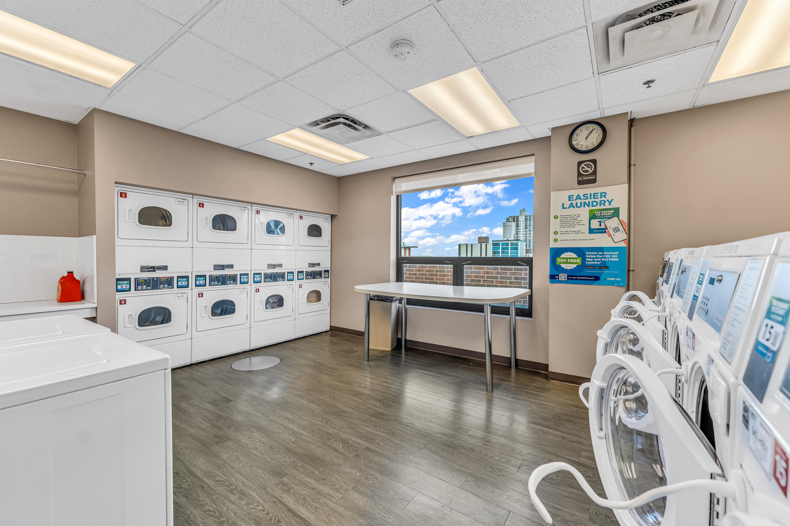 1250 N Dearborn Street Unit: 21E
