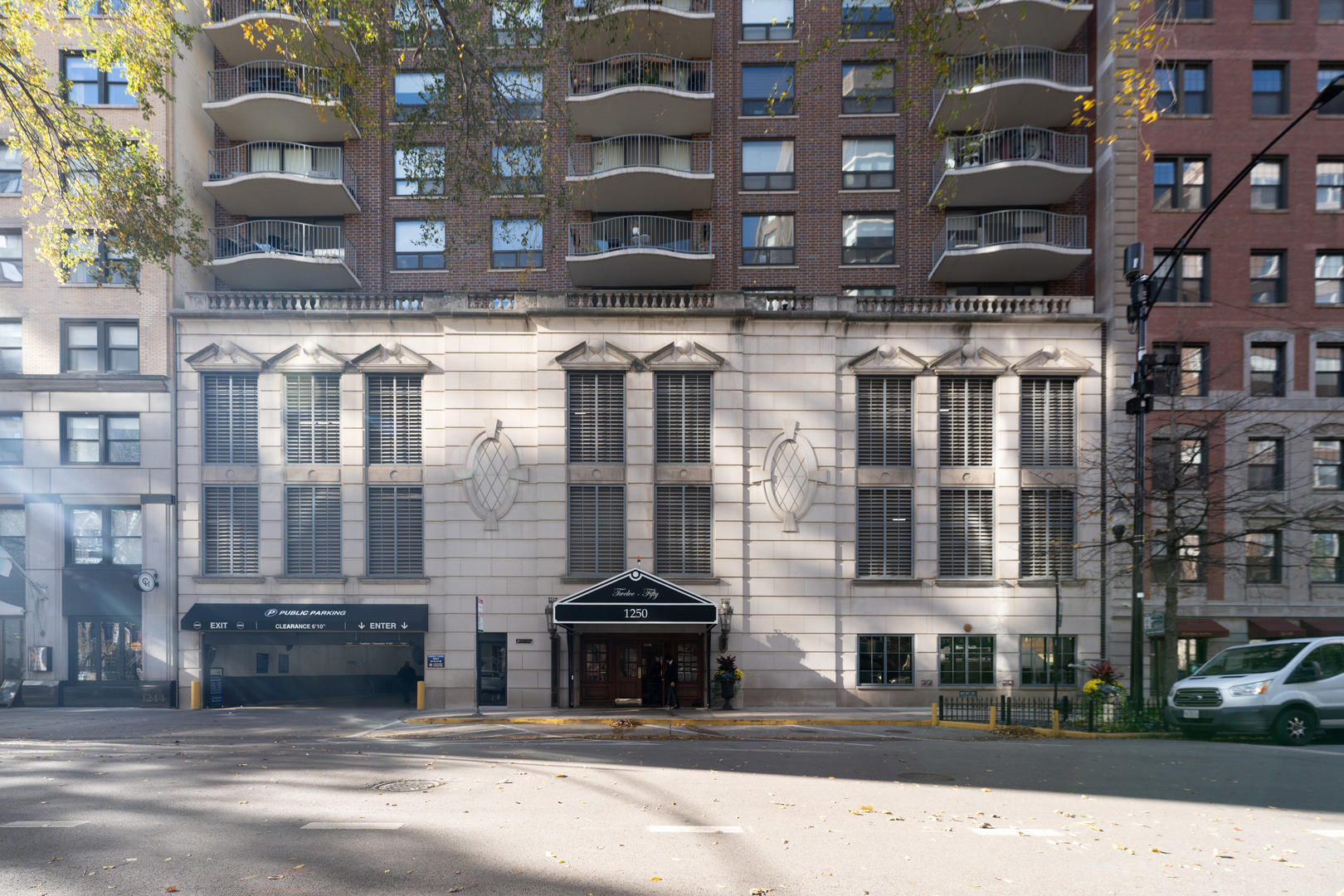 1250 N Dearborn Street Unit: 21E