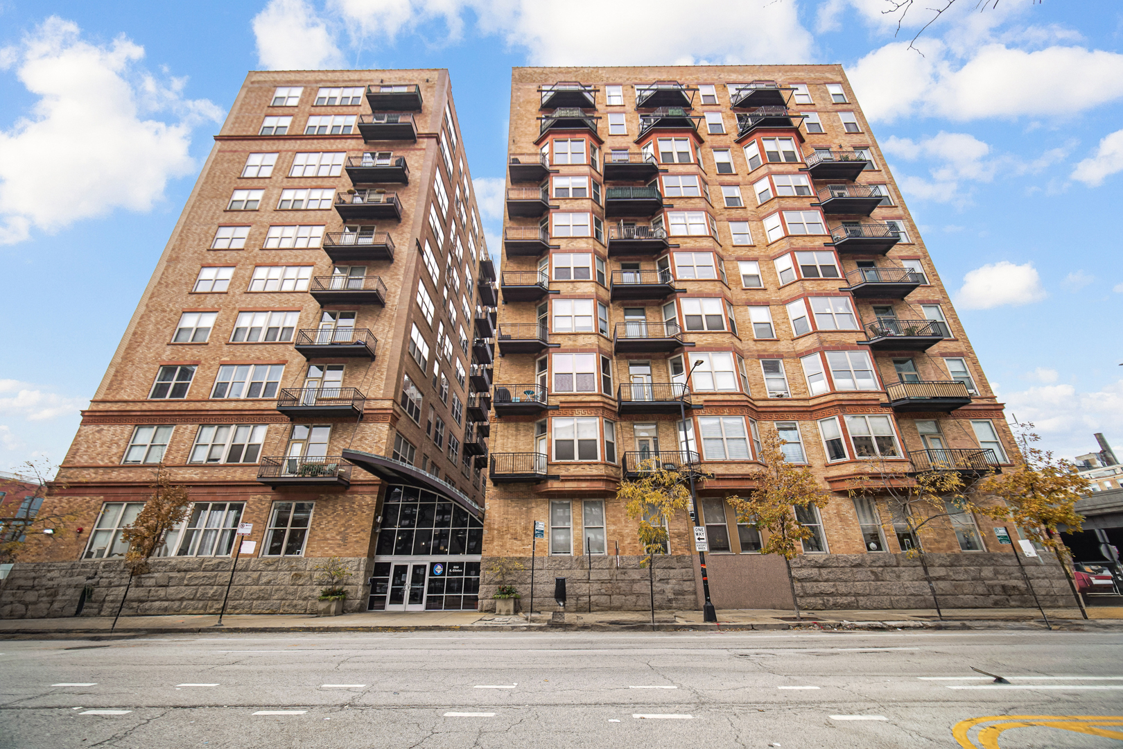500 S Clinton Street Unit: 646