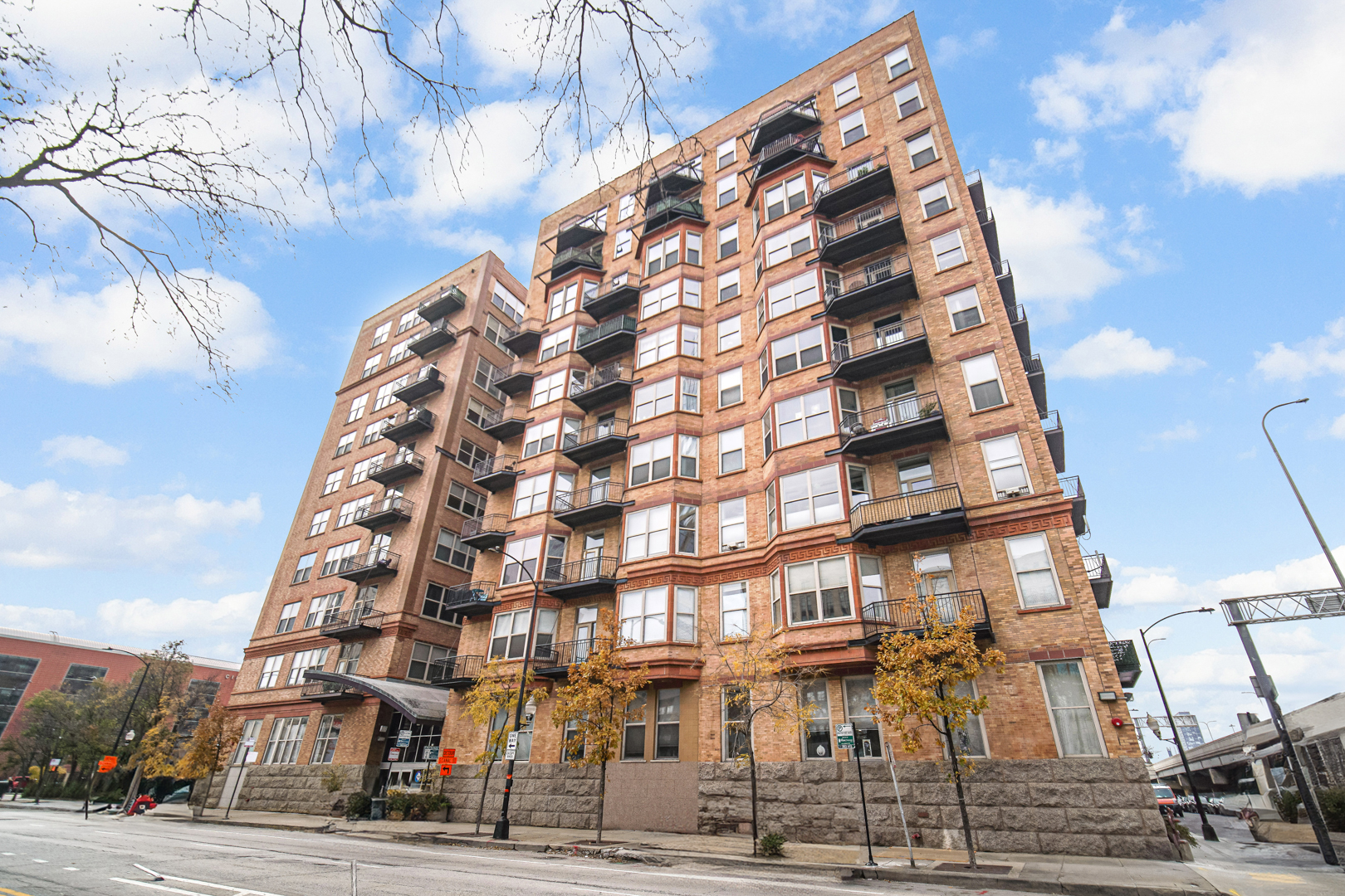 500 S Clinton Street Unit: 646