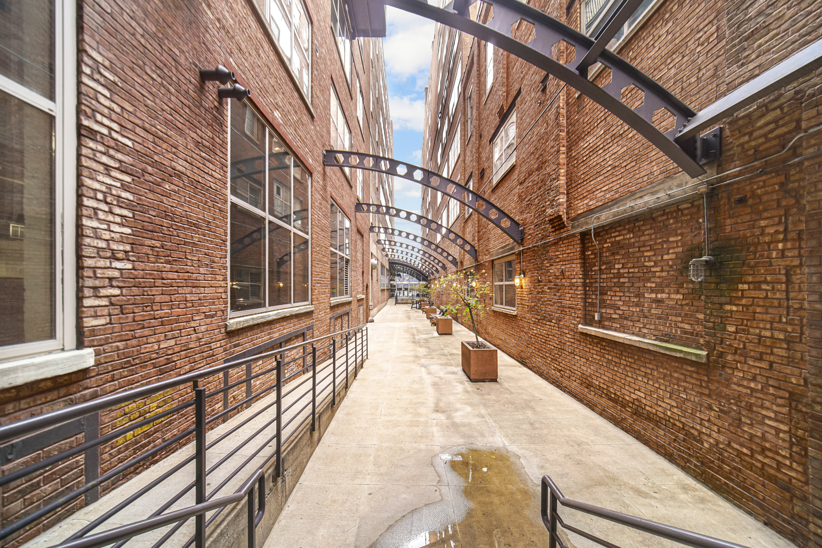 500 S Clinton Street Unit: 646